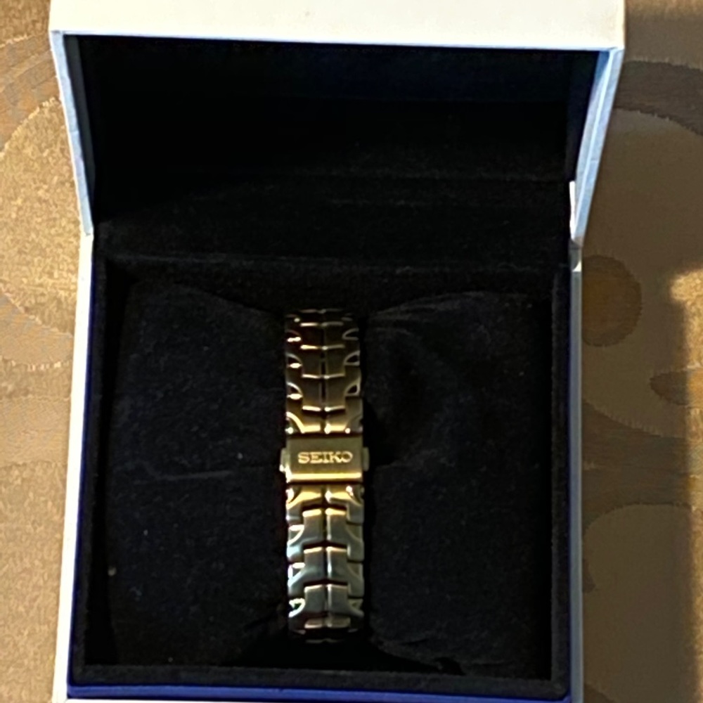 Gold Seiko Watch - Picture 4 of 5